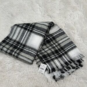 🦒 NWT Bohme Scarf/Wrap